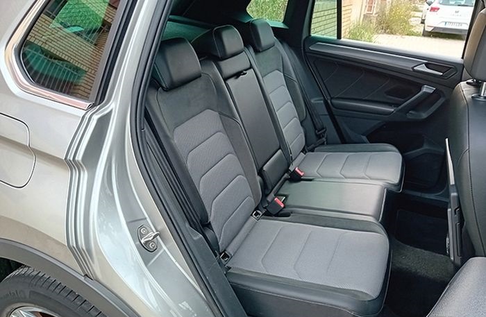 VOLKSWAGEN TIGUAN 2.0 TDI 150 4MOTION DSG7 R LINE  - Image 12