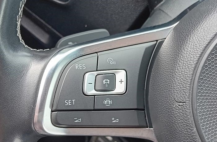 VOLKSWAGEN TIGUAN 2.0 TDI 150 4MOTION DSG7 R LINE  - Image 18