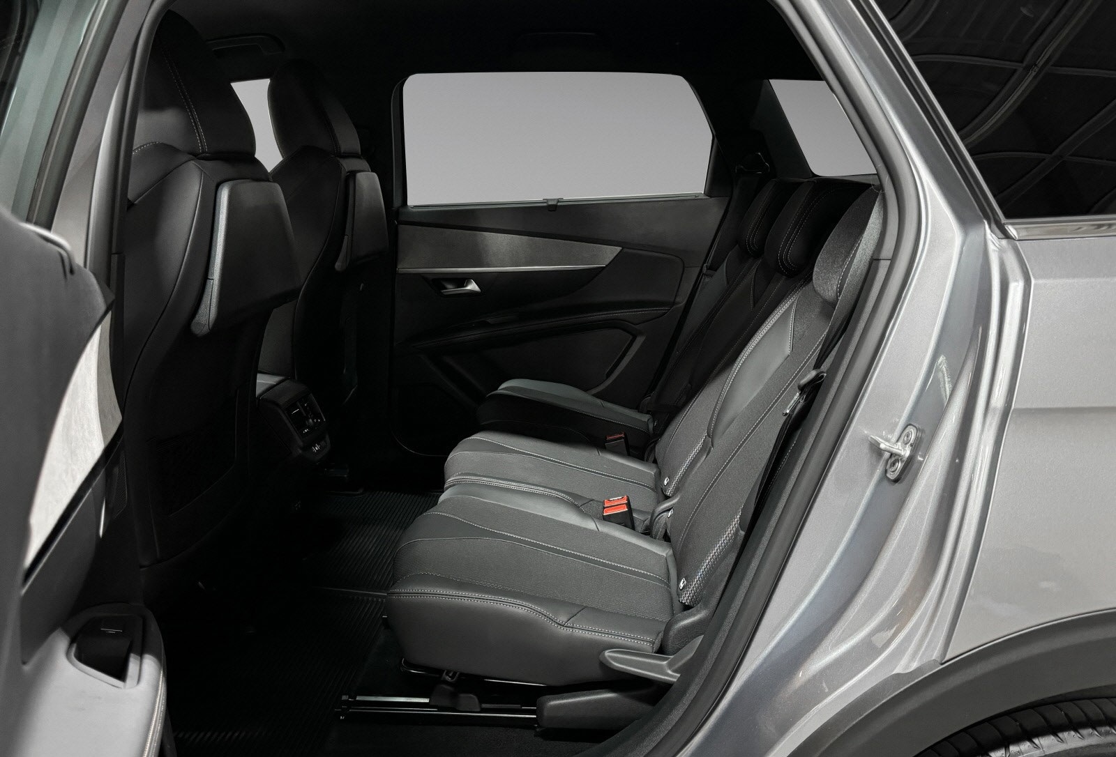 PEUGEOT 5008 II 1.5 BLUEHDI 130CH S&S GT PACK EAT8 - Image 14