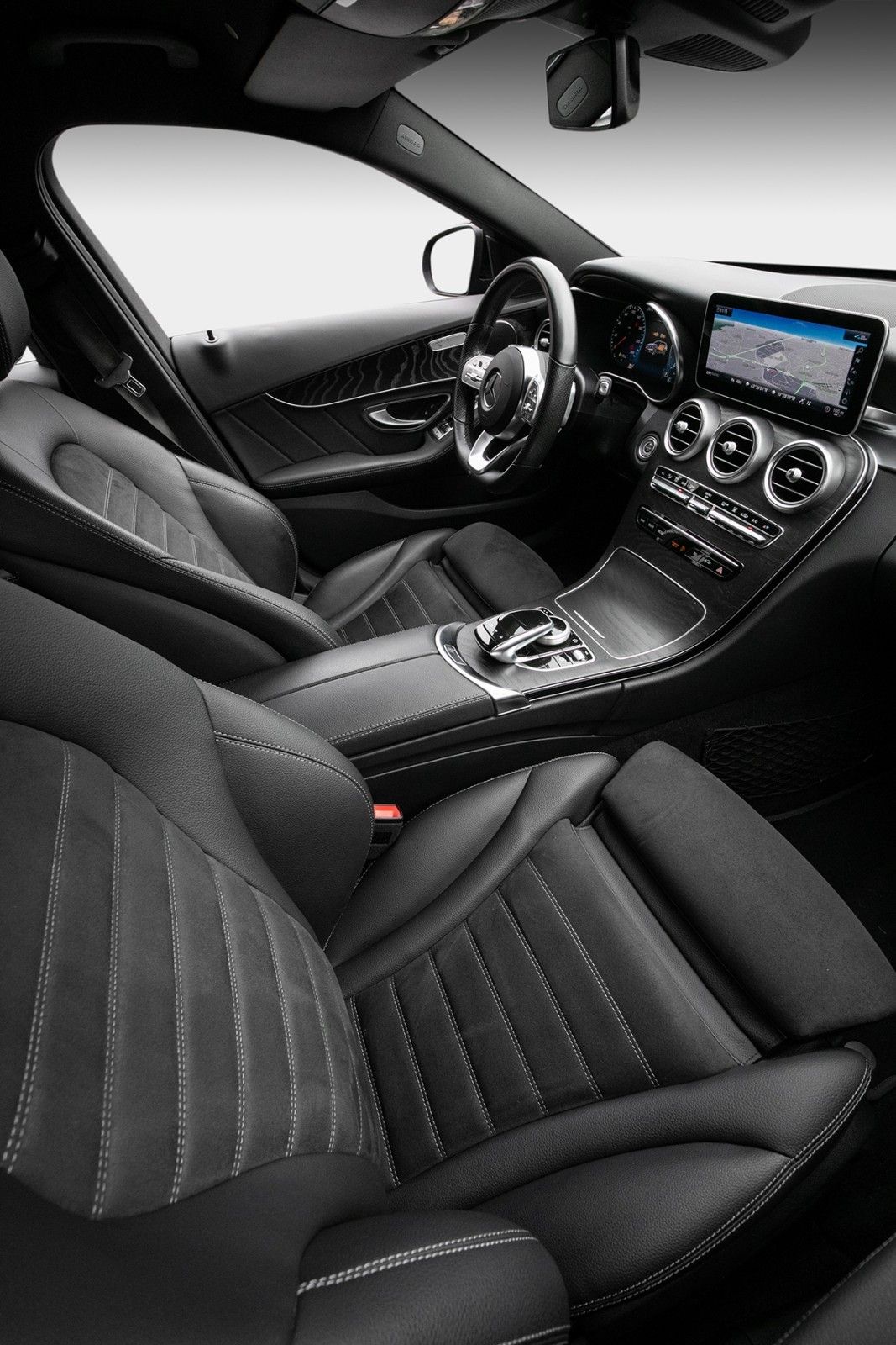 MERCEDES-BENZ CLASSE C IV 220 D 194 CH AMG LINE 4MATIC 9G-TRONIC - Image 15