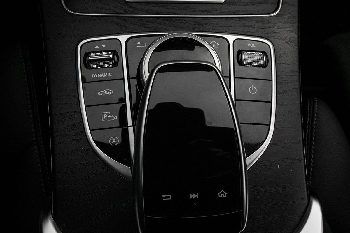MERCEDES-BENZ CLASSE C IV 220 D 194 CH AMG LINE 4MATIC 9G-TRONIC - Image 17