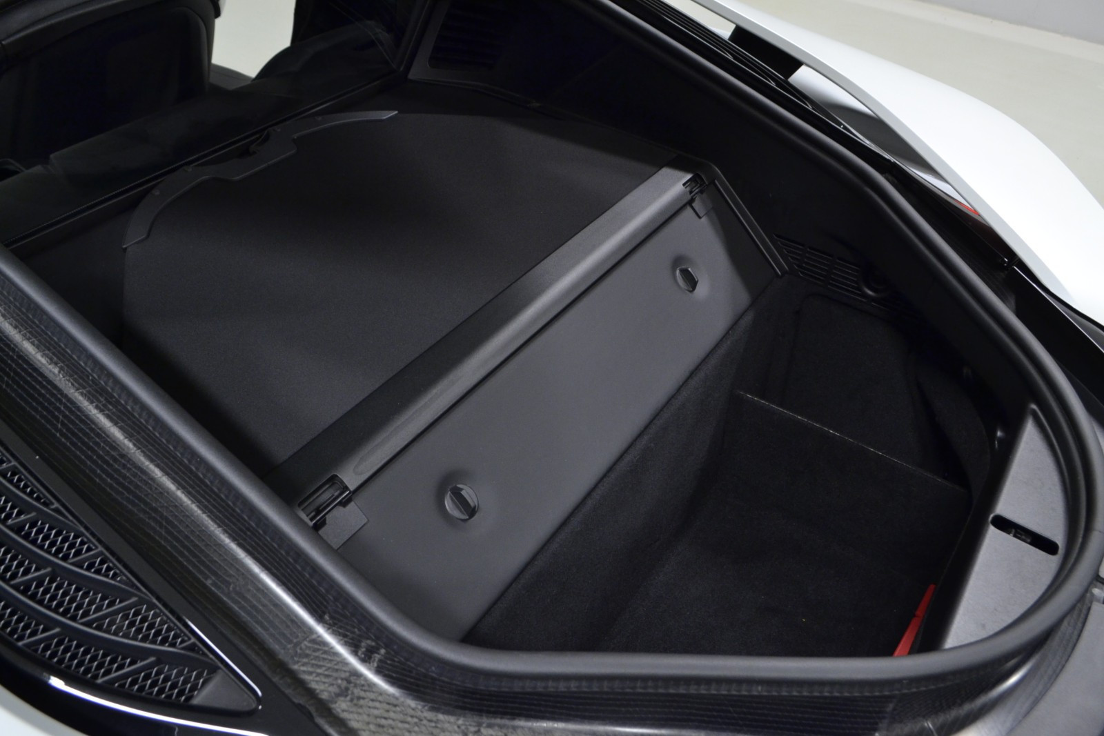BMW i8 I (I12) 374CH - Image 14