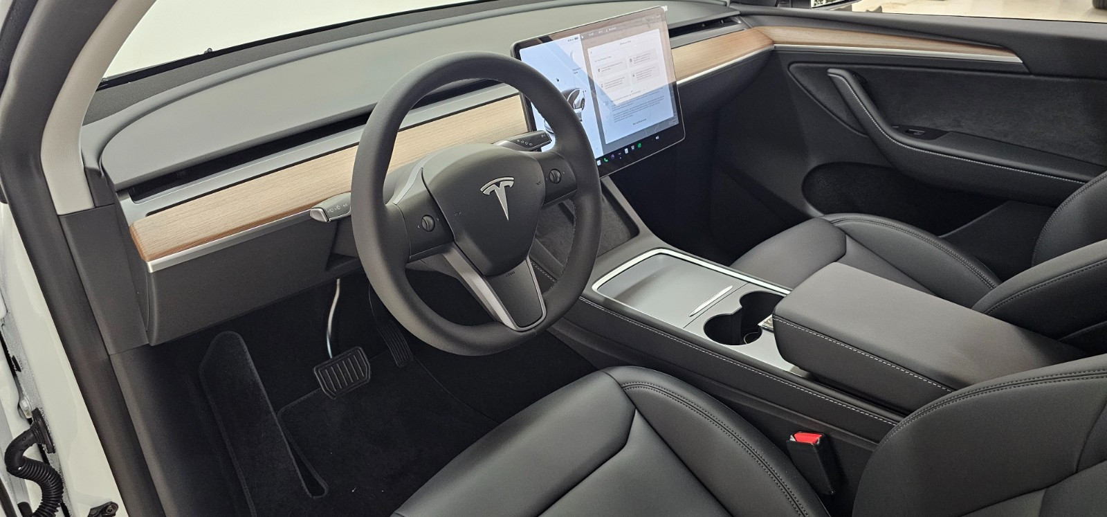 TESLA MODEL Y LONG RANGE BLANC 2023 - Image 12