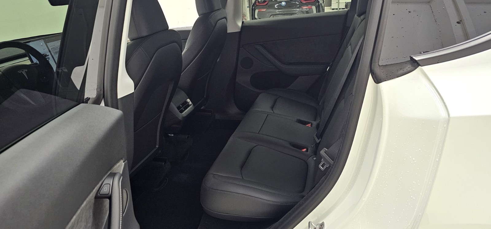 TESLA MODEL Y LONG RANGE BLANC 2023 - Image 14