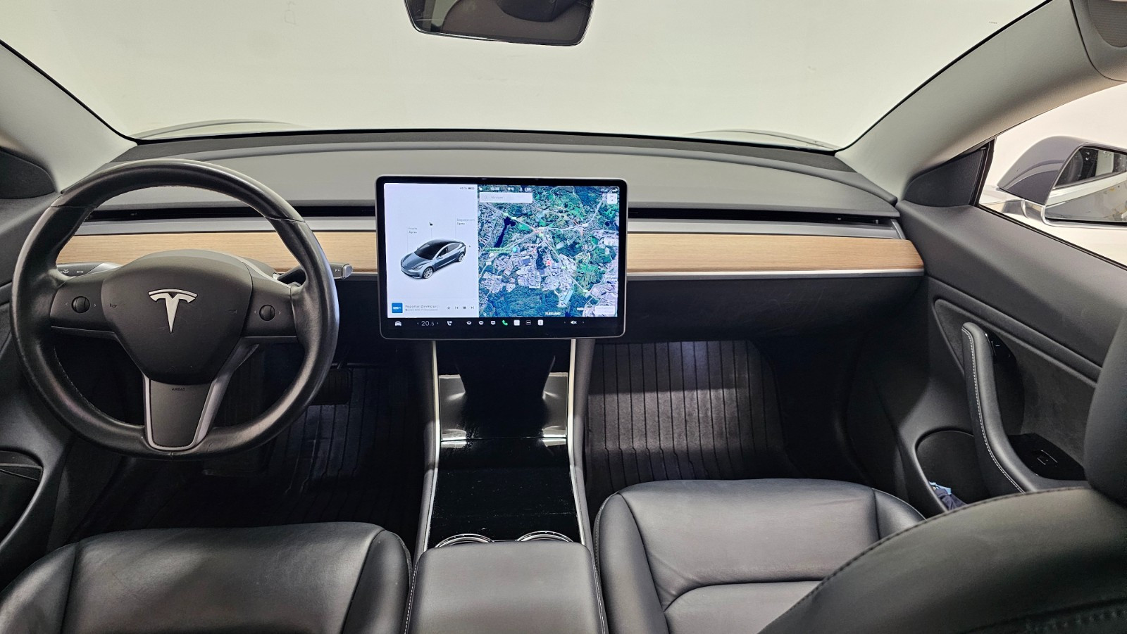 TESLA MODEL 3 LONG RANGE DUAL MOTOR - Image 13