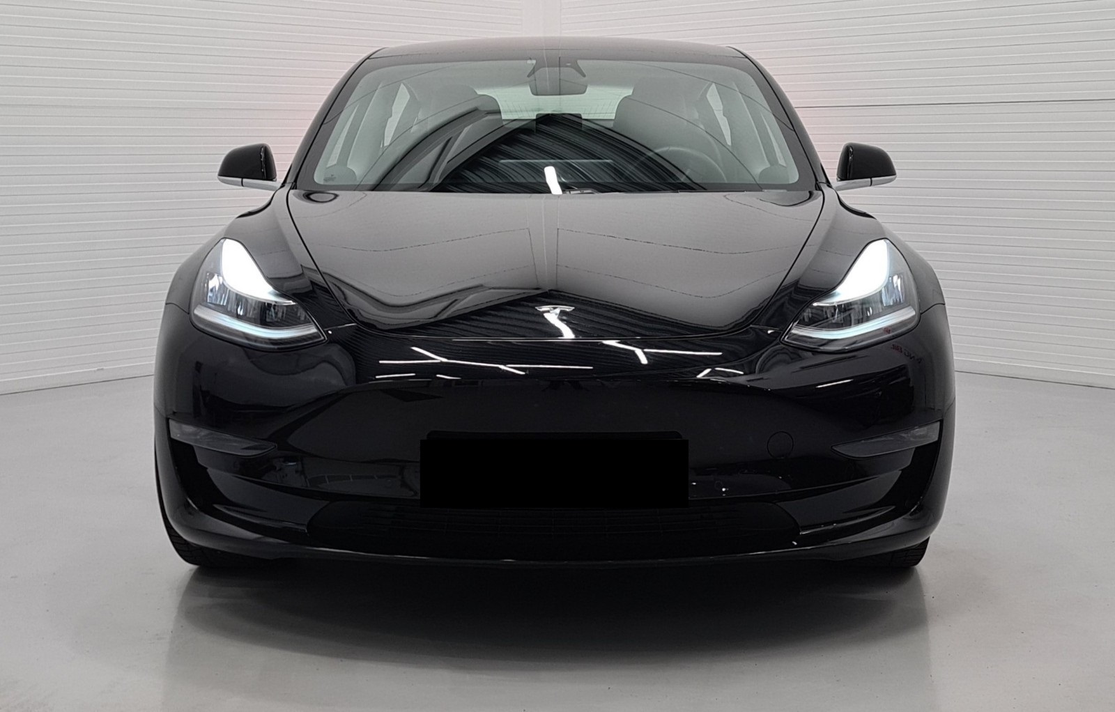 TESLA MODEL 3 LONG RANGE DUAL MOTOR - Image 2
