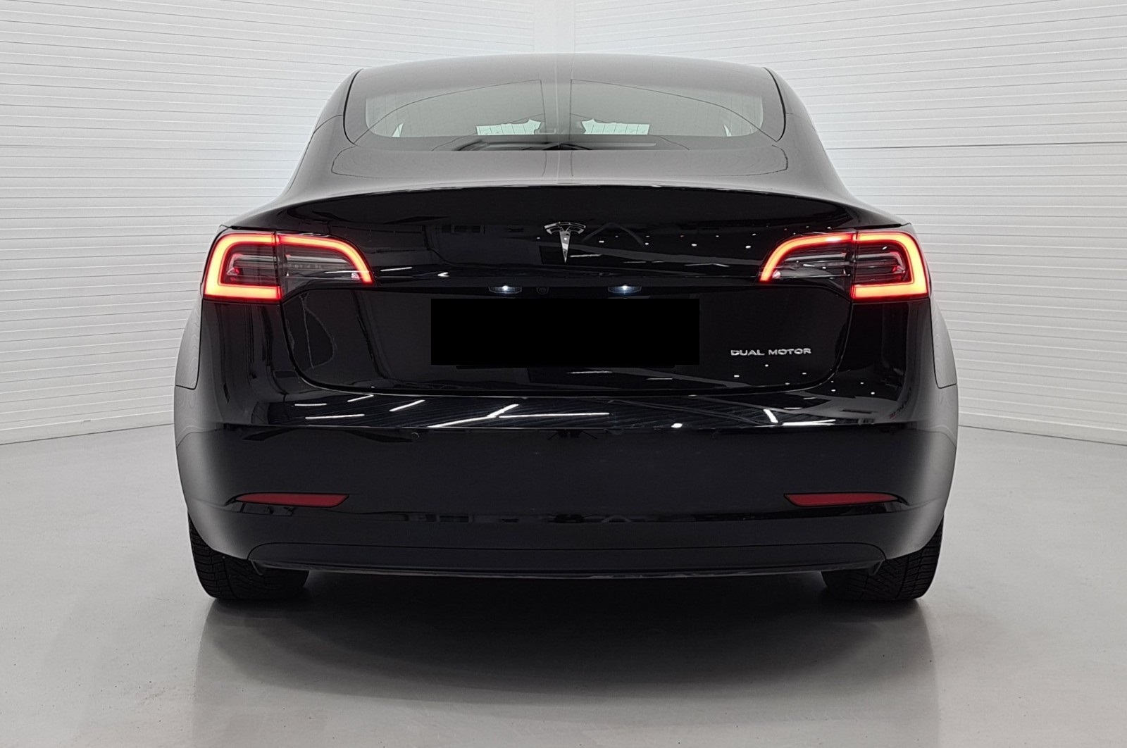 TESLA MODEL 3 LONG RANGE DUAL MOTOR - Image 5