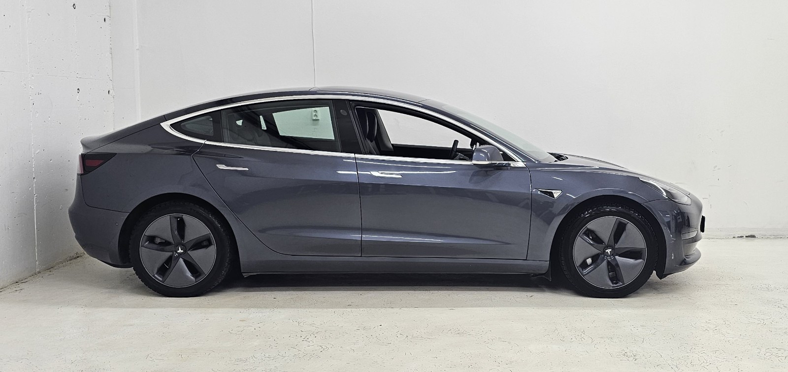 TESLA MODEL 3 LONG RANGE DUAL MOTOR - Image 3