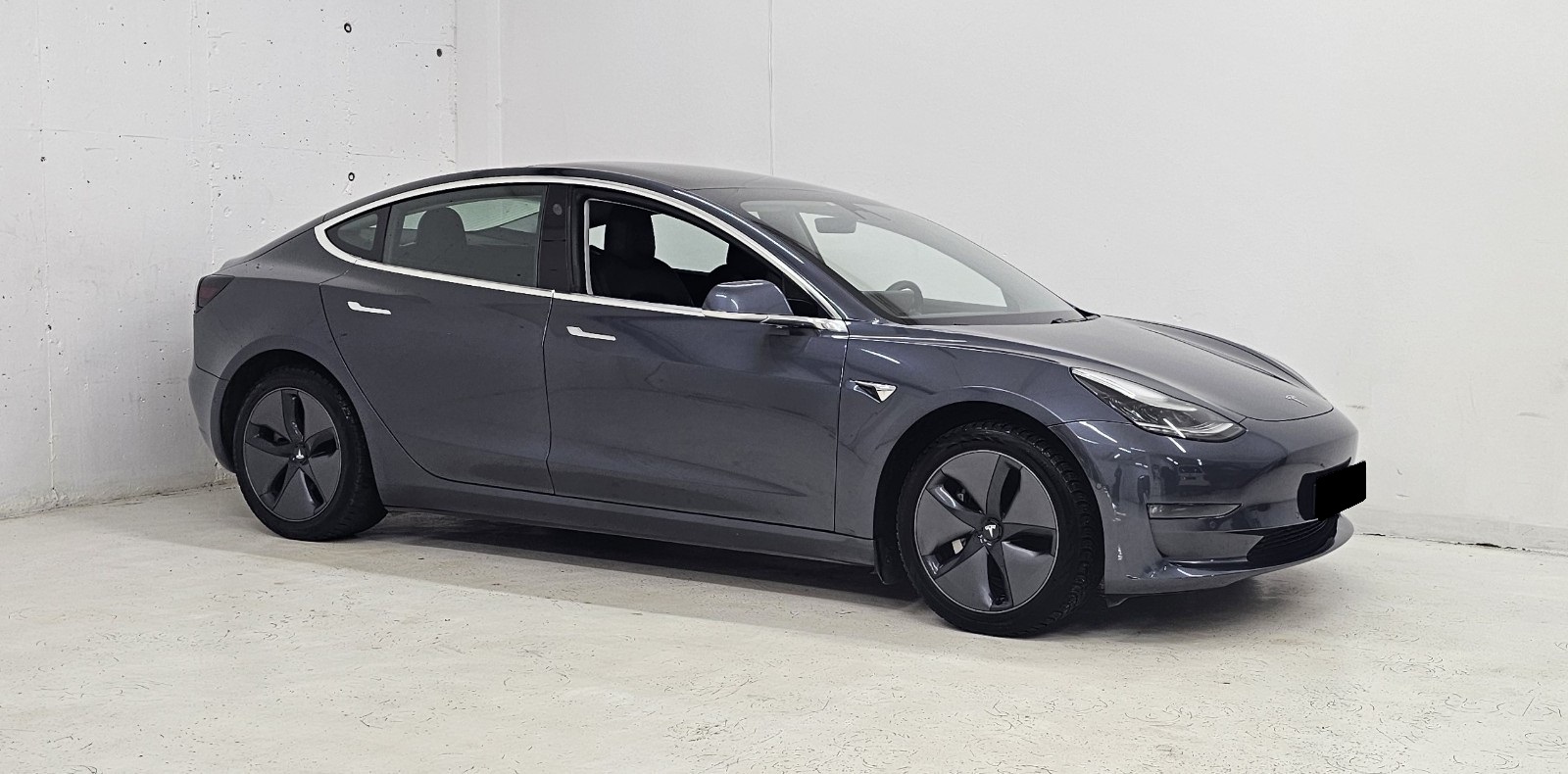 TESLA MODEL 3 LONG RANGE DUAL MOTOR - Image 4
