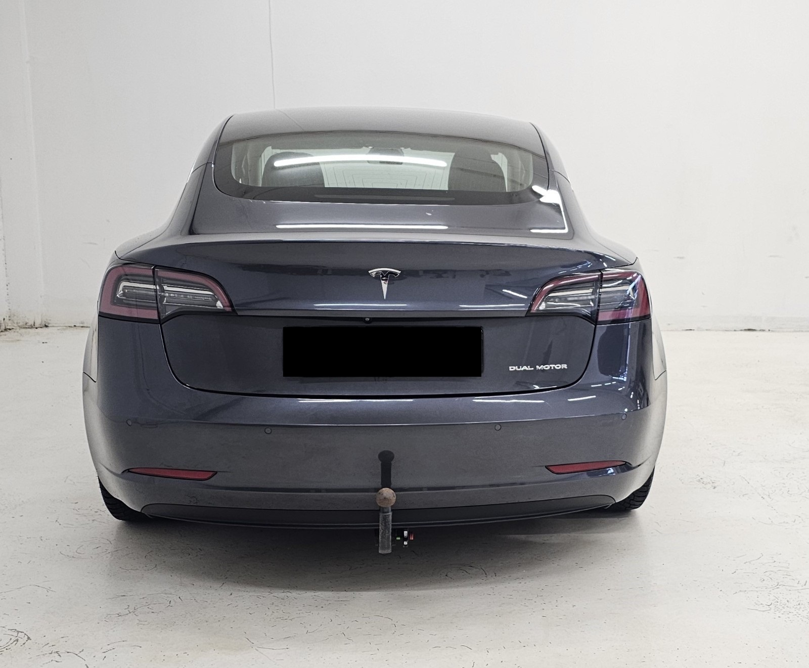 TESLA MODEL 3 LONG RANGE DUAL MOTOR - Image 8