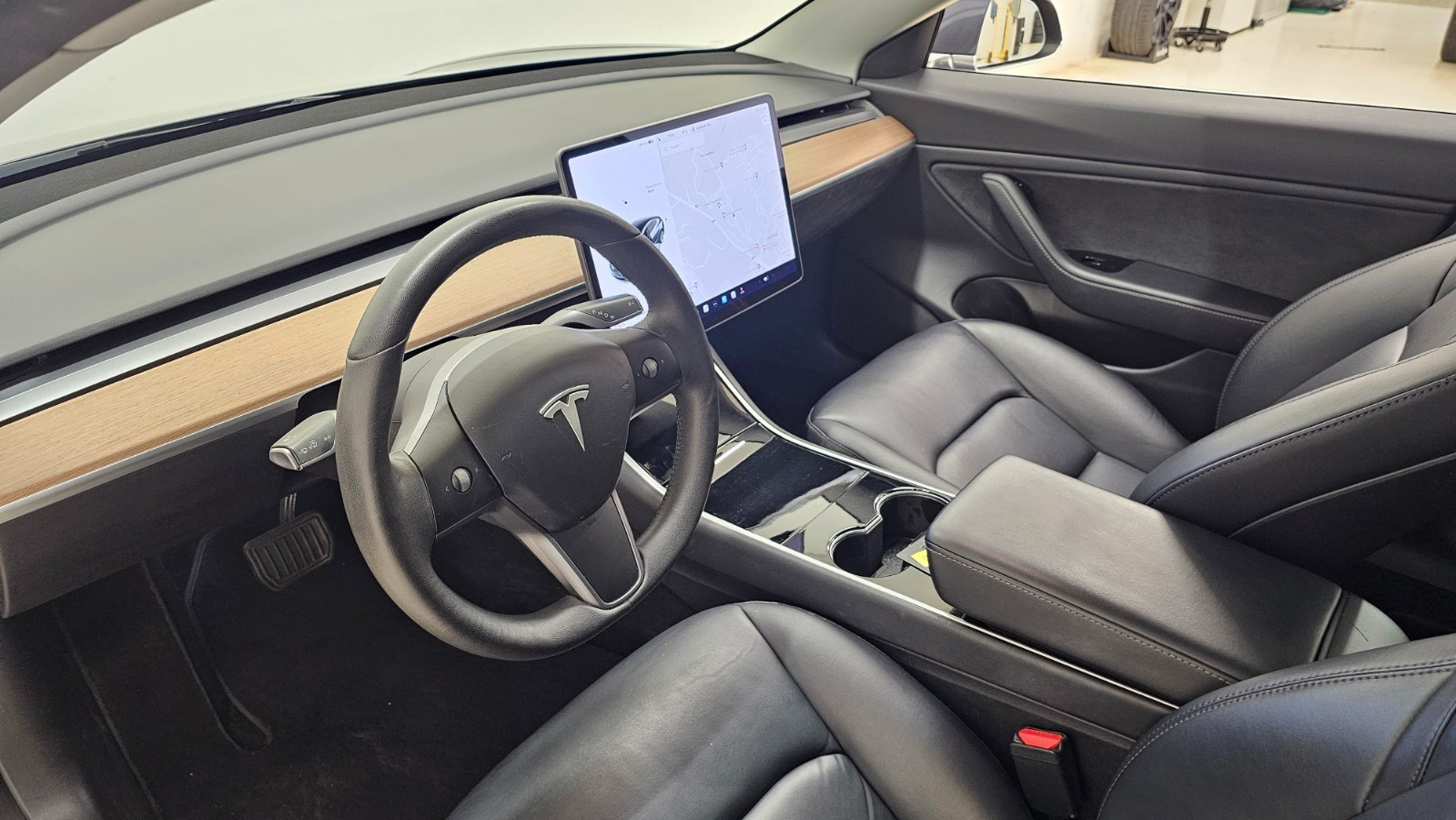 TESLA MODEL 3 LONG RANGE DUAL MOTOR - Image 12
