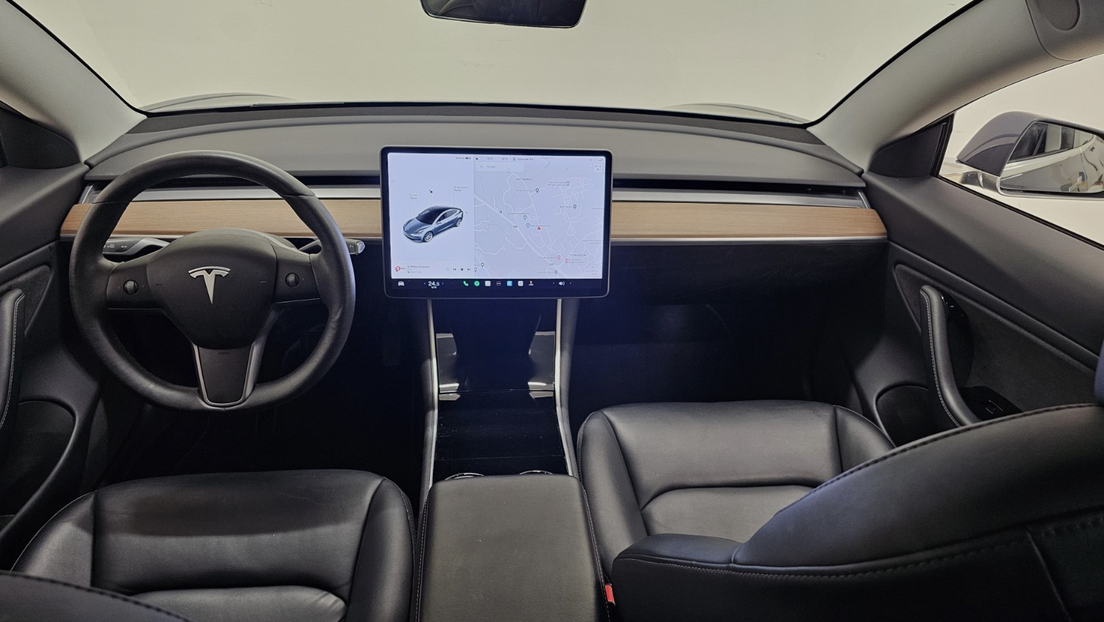 TESLA MODEL 3 LONG RANGE DUAL MOTOR - Image 14