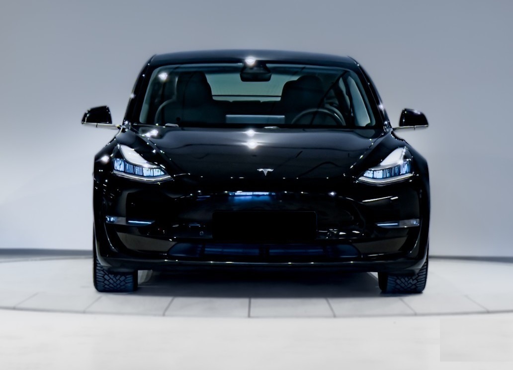 TESLA MODEL 3 LONG RANGE DUAL MOTOR - Image 2