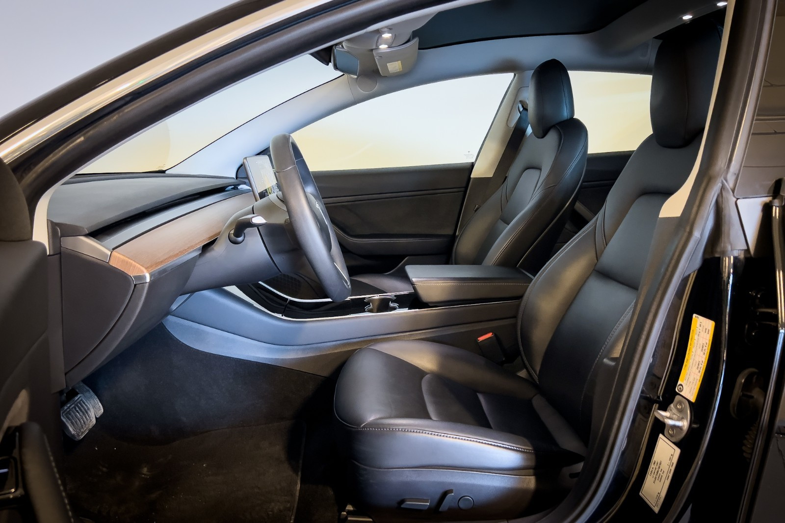 TESLA MODEL 3 LONG RANGE DUAL MOTOR - Image 10