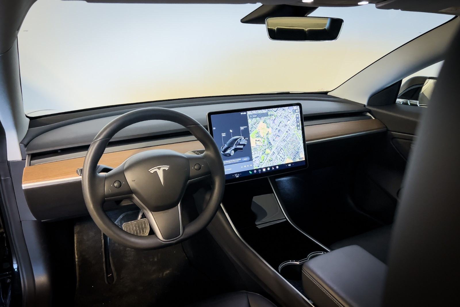 TESLA MODEL 3 LONG RANGE DUAL MOTOR - Image 12