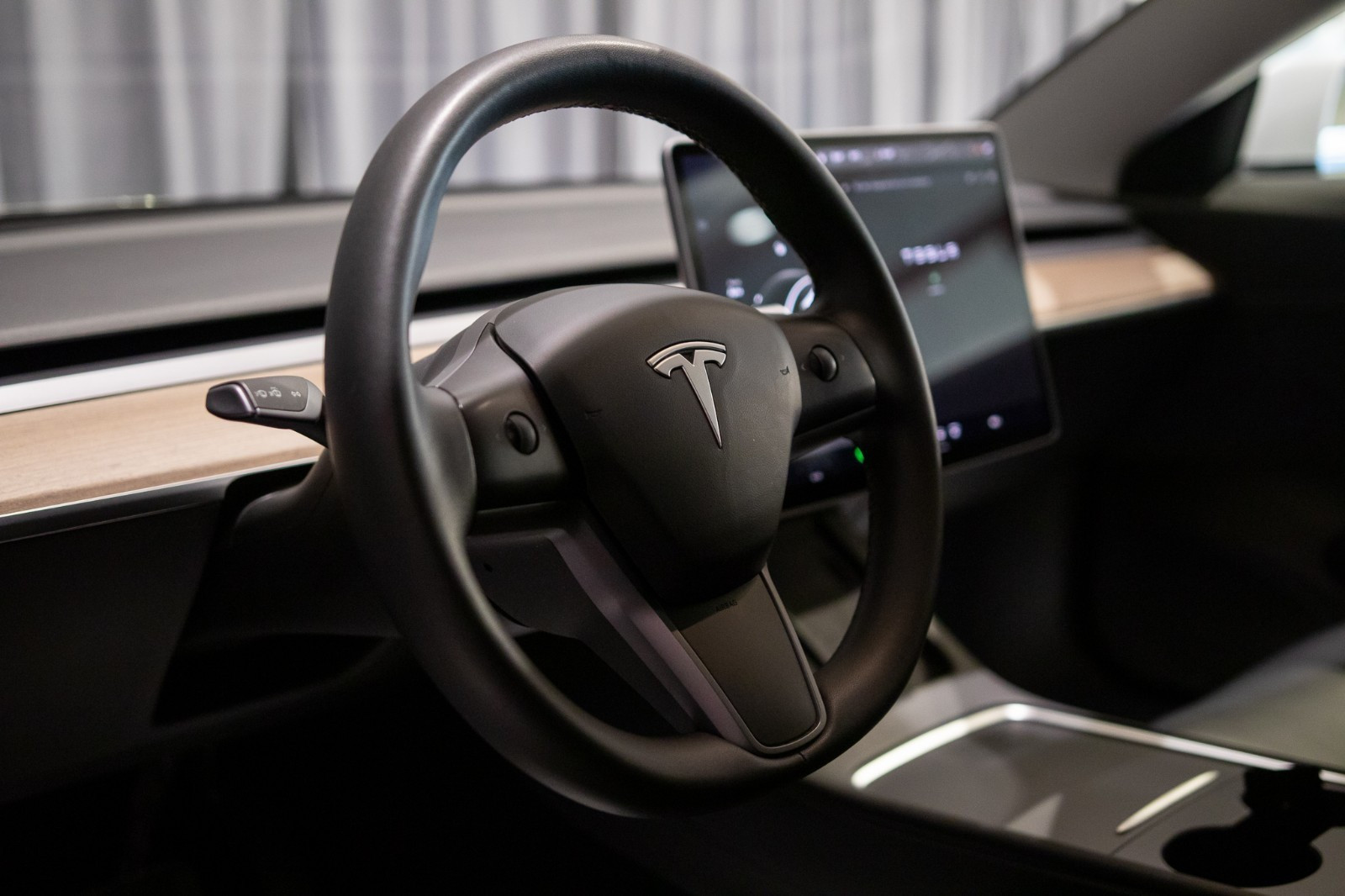 TESLA MODEL 3 LONG RANGE DUAL MOTOR - Image 14