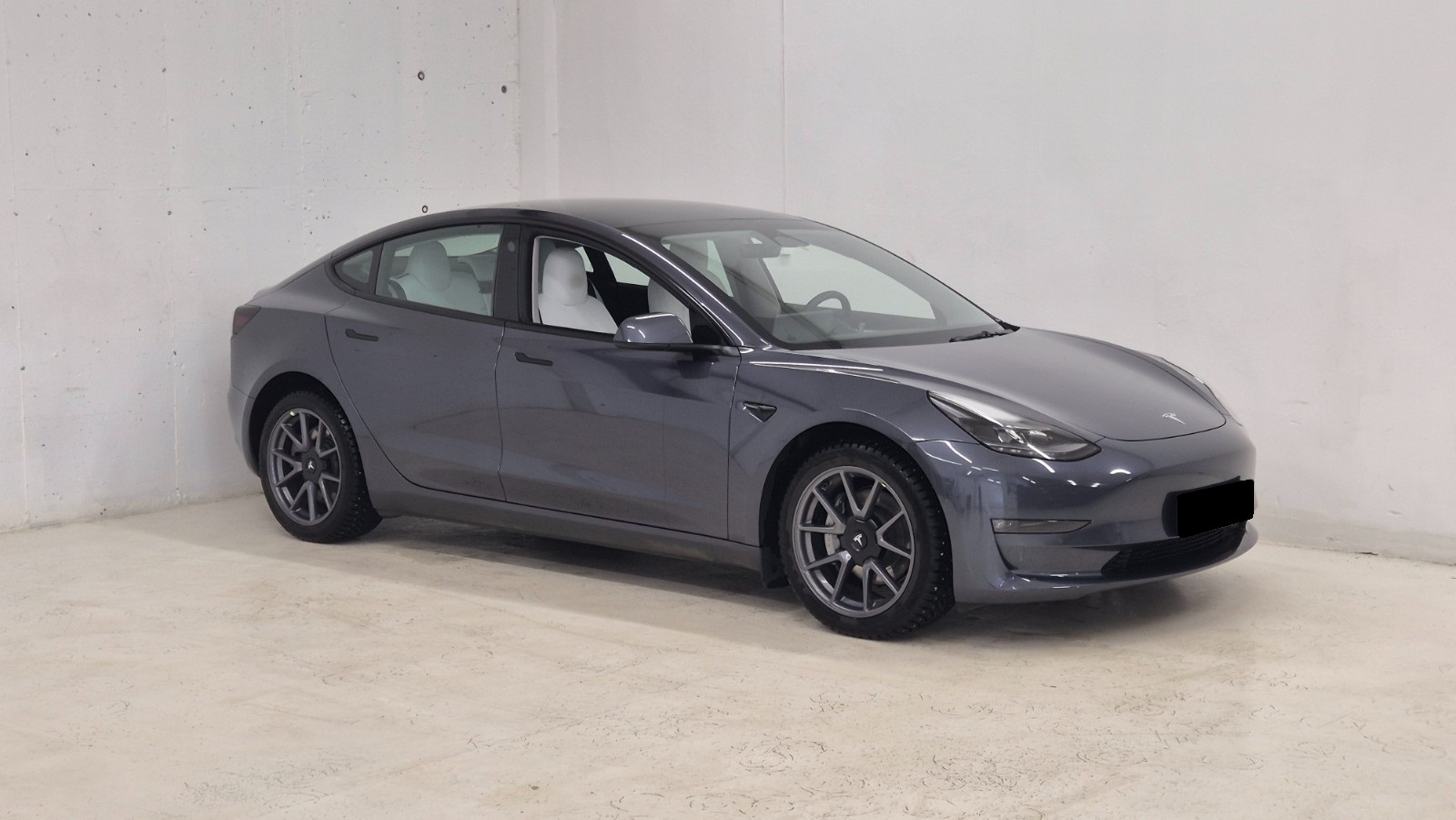 TESLA MODEL 3 LONG RANGE DUAL MOTOR