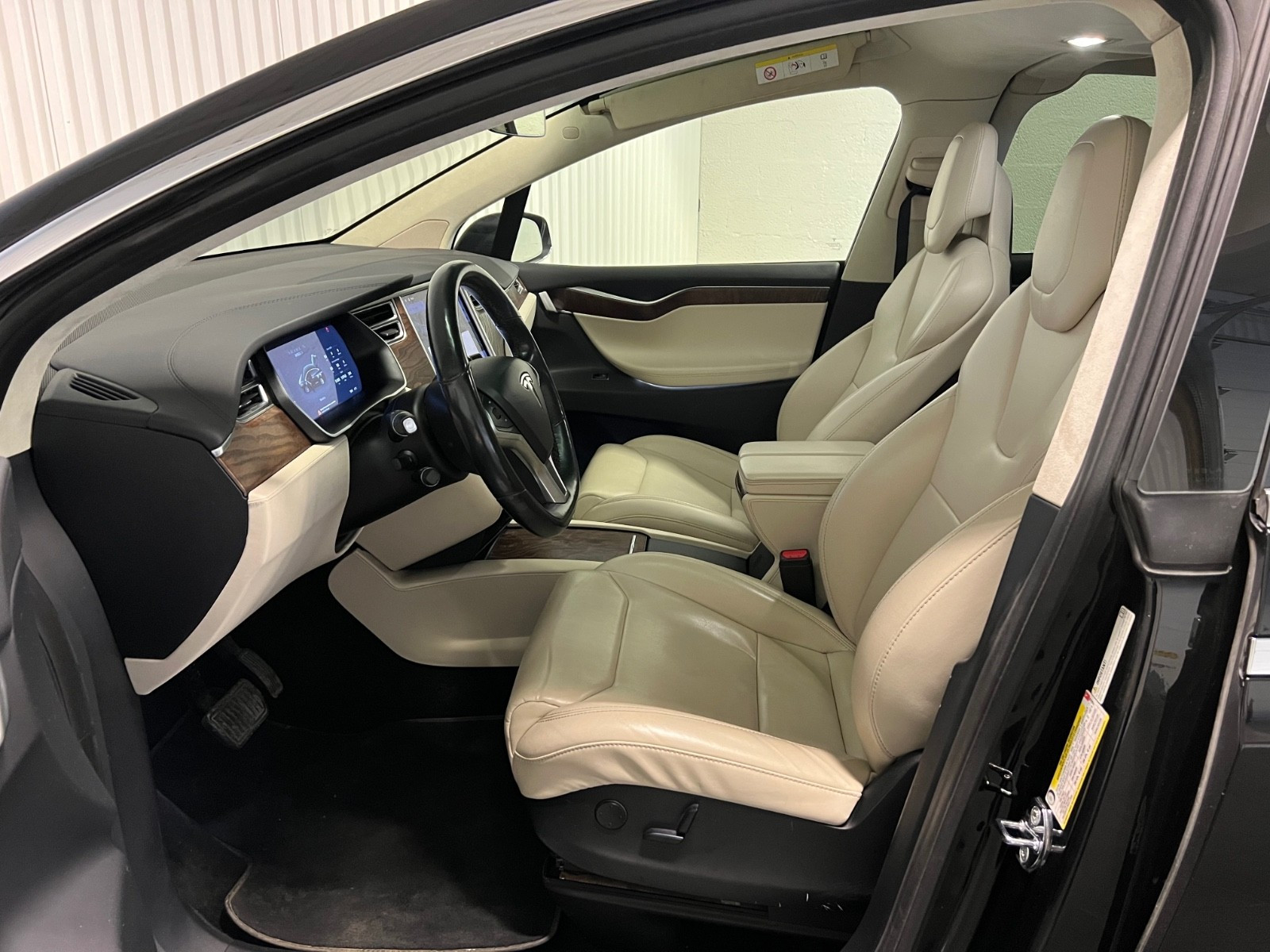 TESLA MODEL X 100D 7 PLACES DUAL MOTOR CHARGES GRATUITES SC01 - Image 13