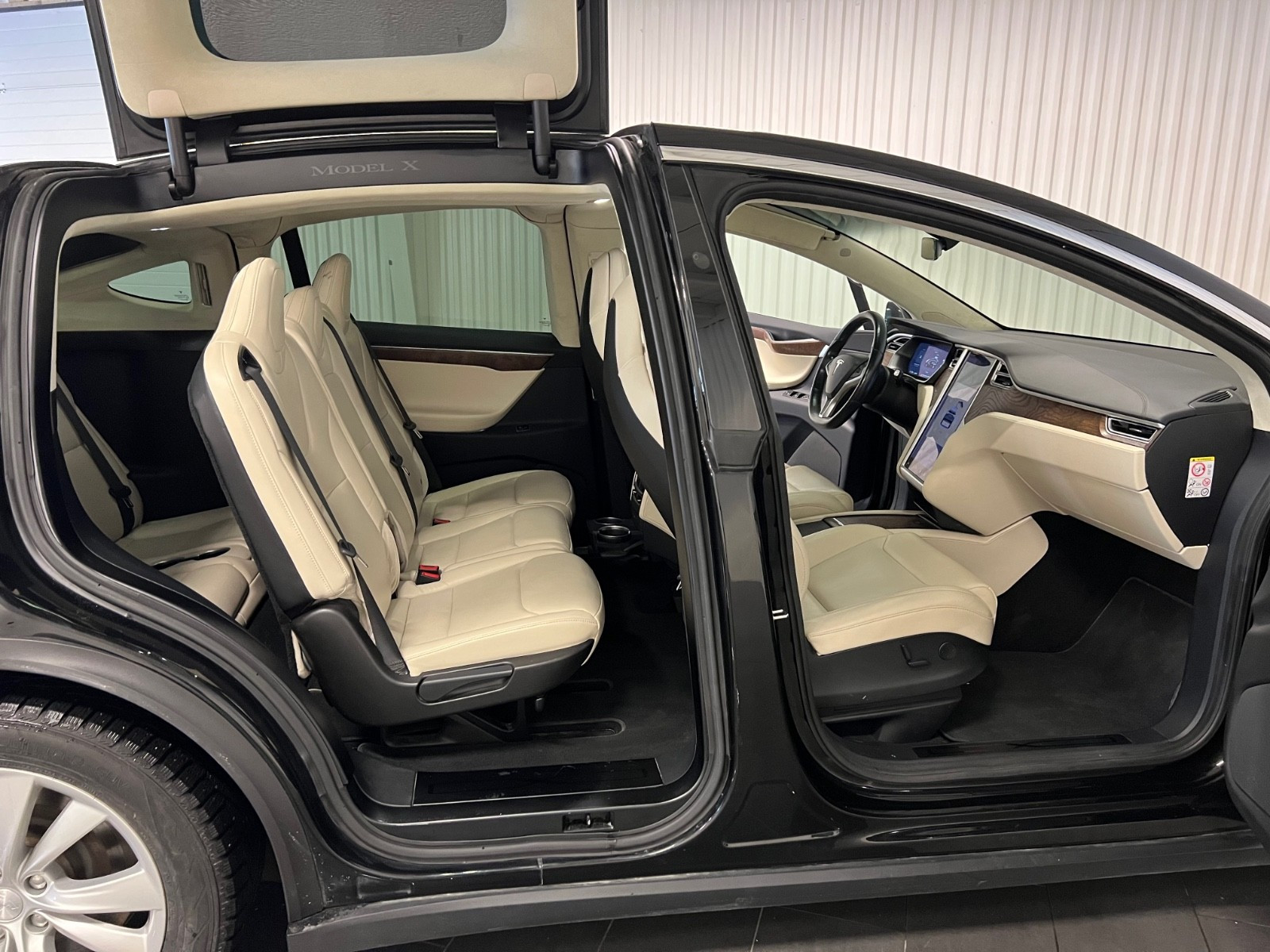 TESLA MODEL X 100D 7 PLACES DUAL MOTOR CHARGES GRATUITES SC01 - Image 19