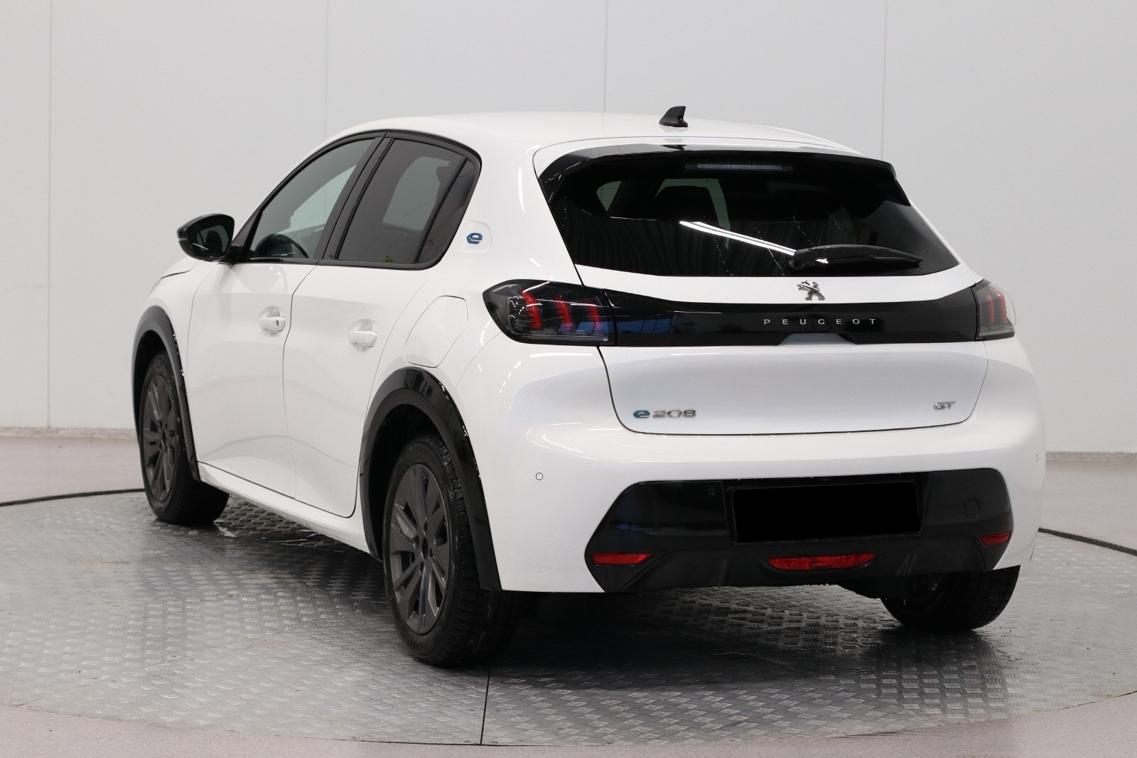 PEUGEOT E-208 136CH GT - Image 6