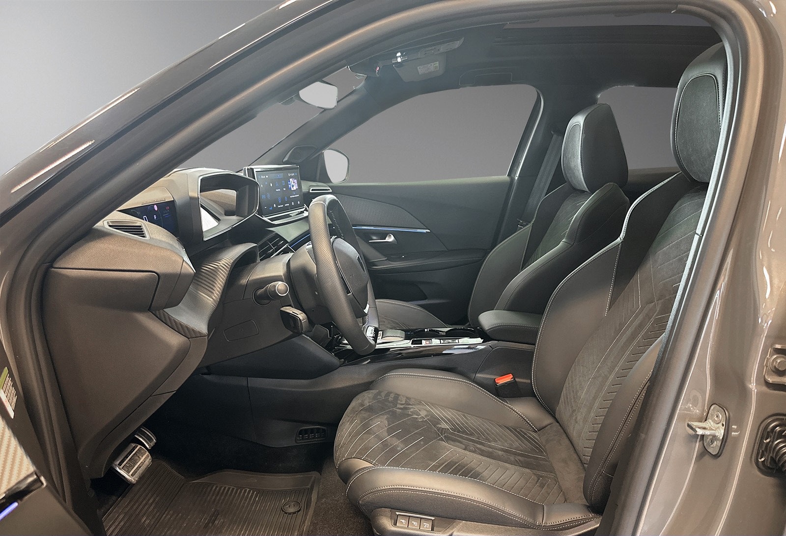 PEUGEOT E-2008 156 CH GT - Image 7