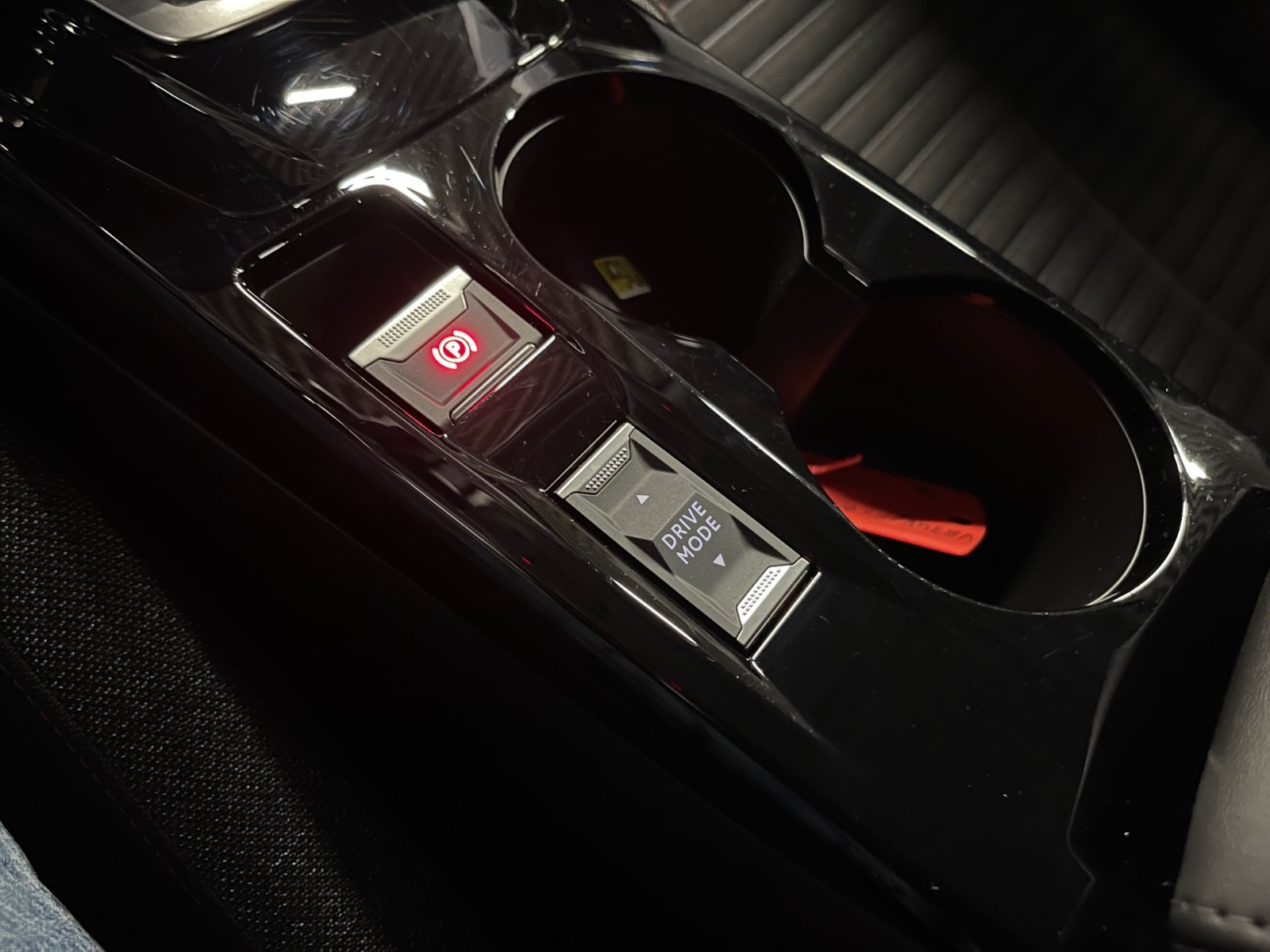 PEUGEOT 2008 II E-2008 ACTIVE PACK - Image 18