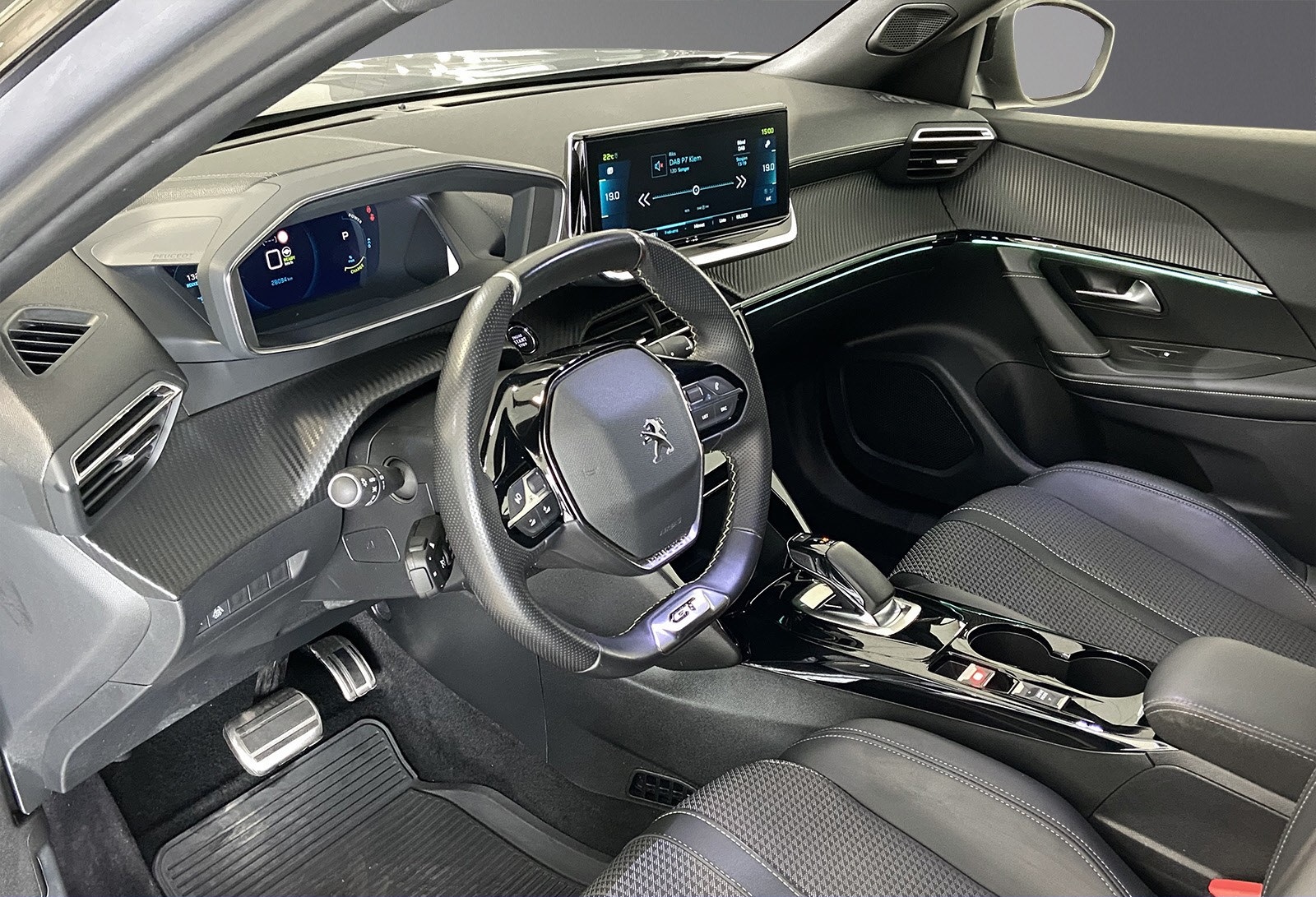 PEUGEOT 2008 II E-2008 136 CH GT - Image 13