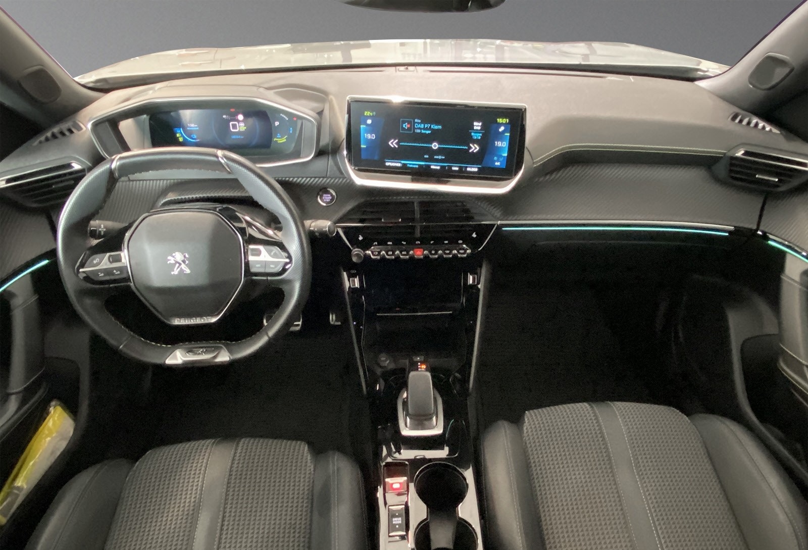 PEUGEOT 2008 II E-2008 136 CH GT - Image 14
