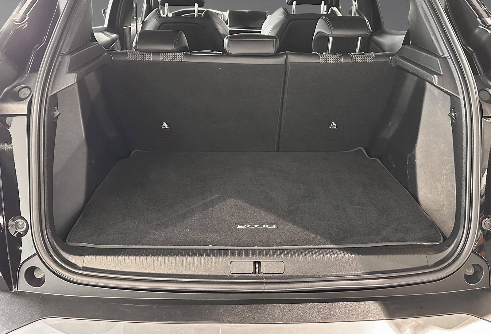 PEUGEOT 2008 II E-2008 136 CH GT - Image 11