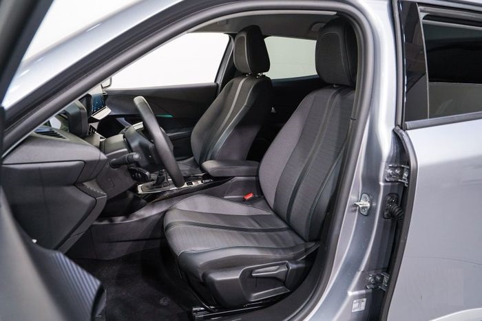 PEUGEOT 2008 II 1.5 BLUEHDI 110 S&S ALLURE PACK - Image 10
