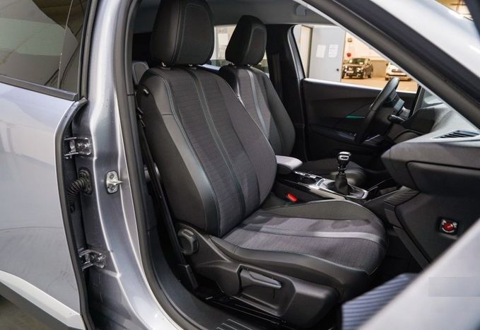 PEUGEOT 2008 II 1.5 BLUEHDI 110 S&S ALLURE PACK - Image 11