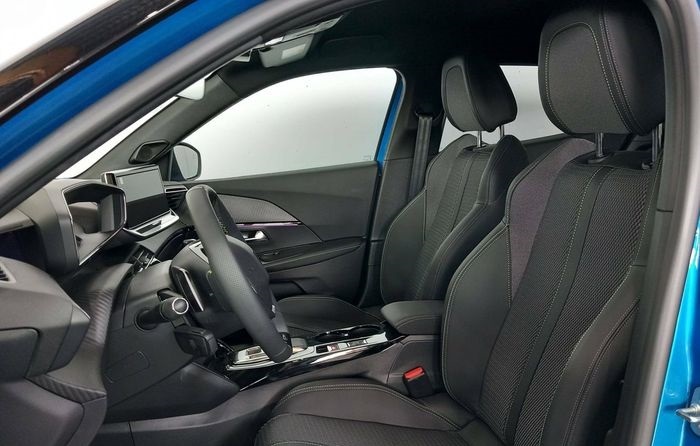 PEUGEOT 2008 II 1.5 BLUEHDI 130CH S&S GT EAT8 - Image 16