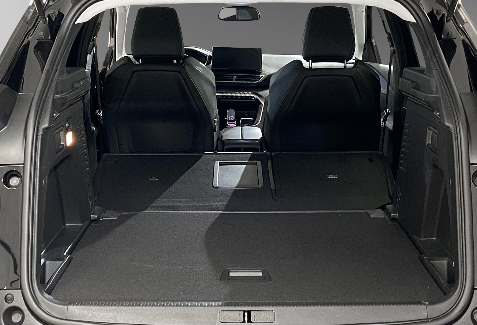PEUGEOT 5008 1.5 BLUEHDI 130 S&S EAT8 ALLURE - Image 17