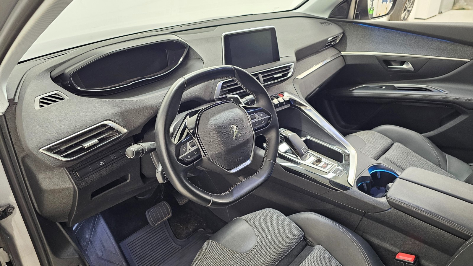 PEUGEOT 5008 1.5 BLUEHDI 130 S&S EAT8 ALLURE - Image 10
