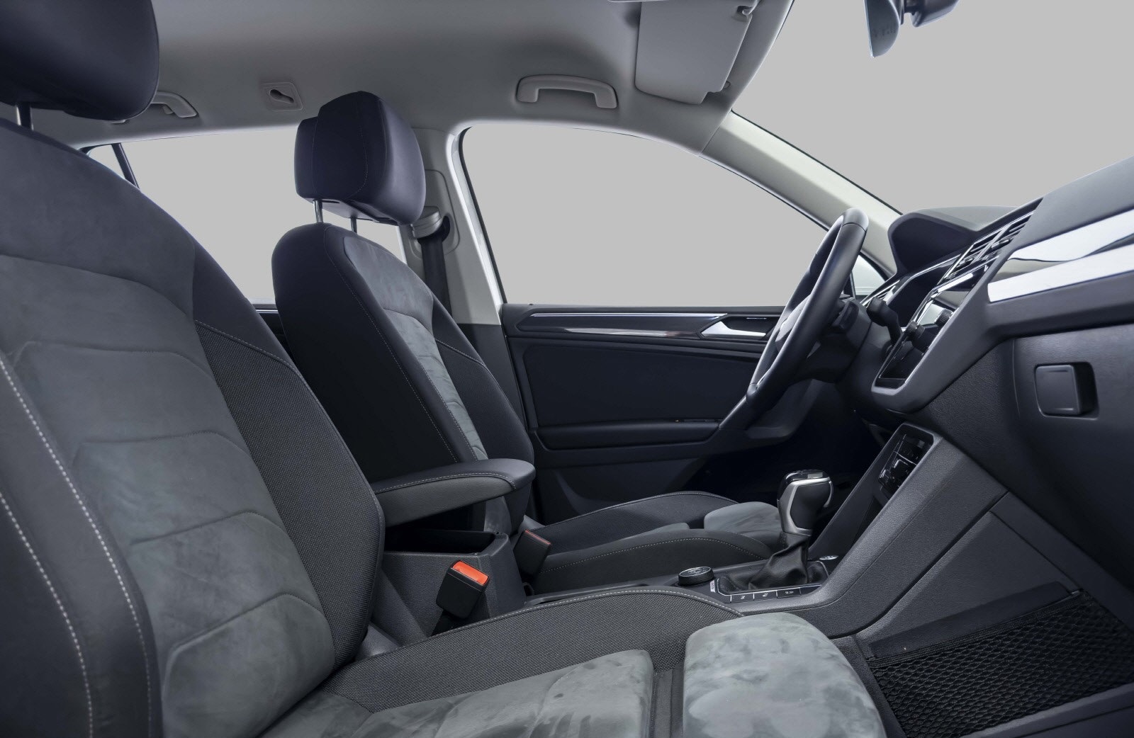 VOLKSWAGEN TIGUAN 2.0 TDI 150 ELEGANCE 4MOTION DSG7 - Image 14
