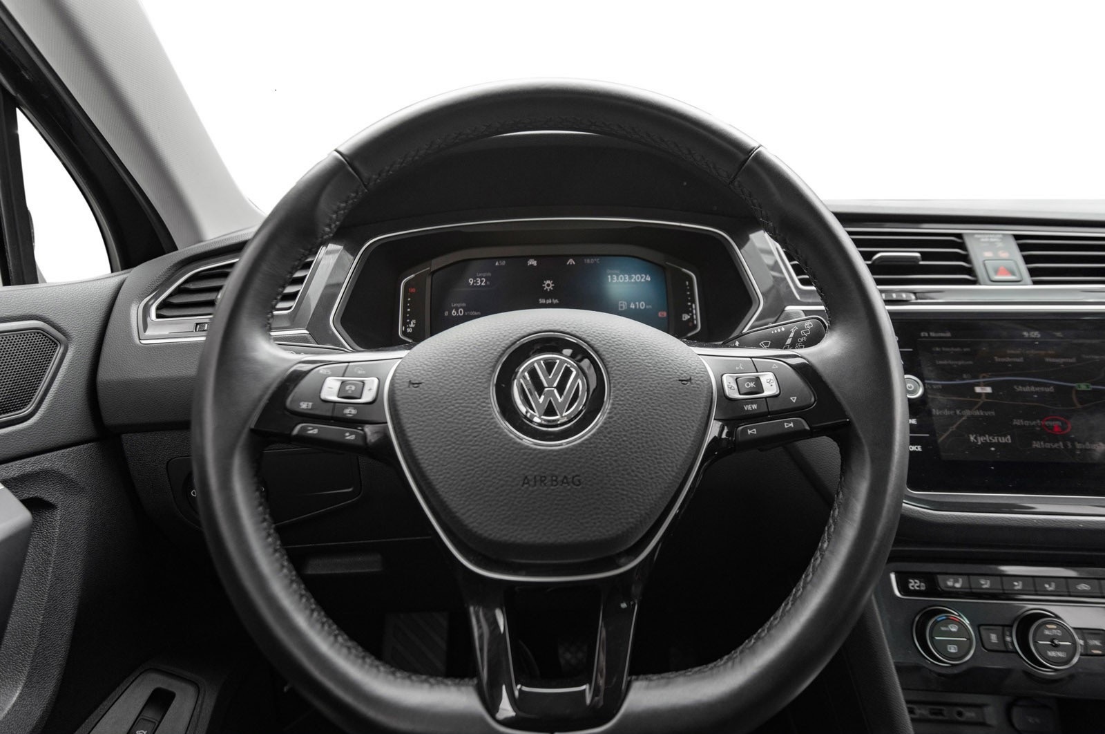 VOLKSWAGEN TIGUAN 2.0 TDI 150 EXCLUSIF R LINE 4MOTION DSG7 - Image 2