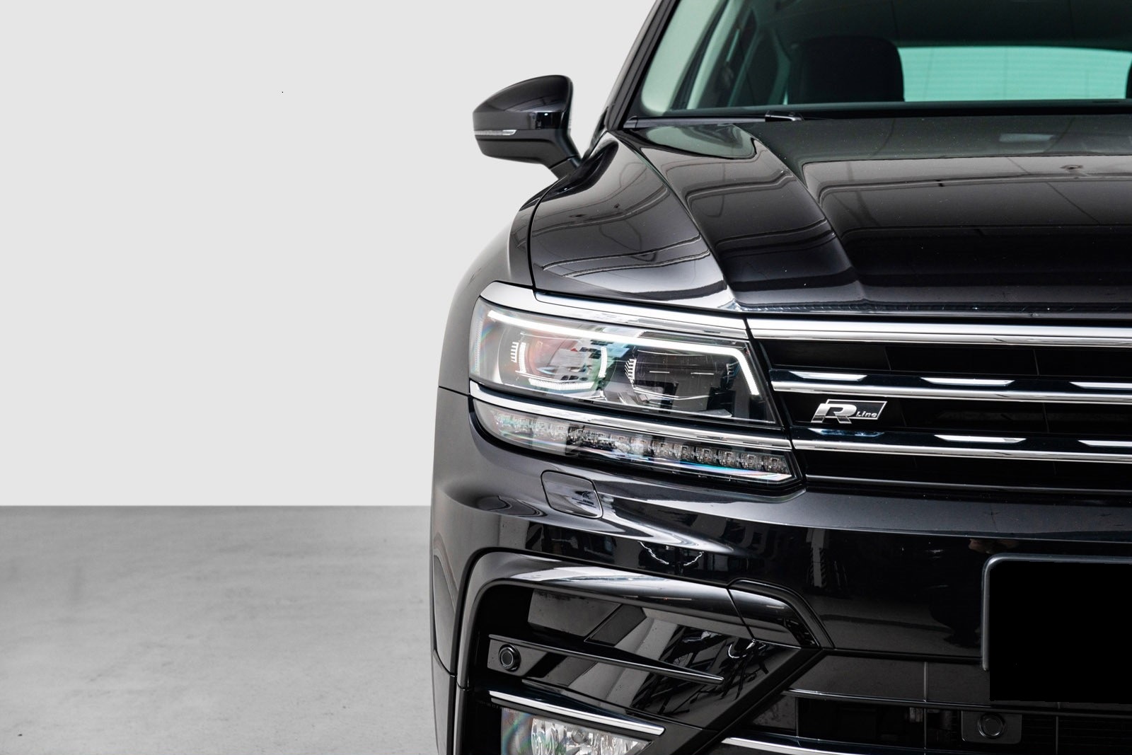 VOLKSWAGEN TIGUAN 2.0 TDI 150 EXCLUSIF R LINE 4MOTION DSG7 - Image 4