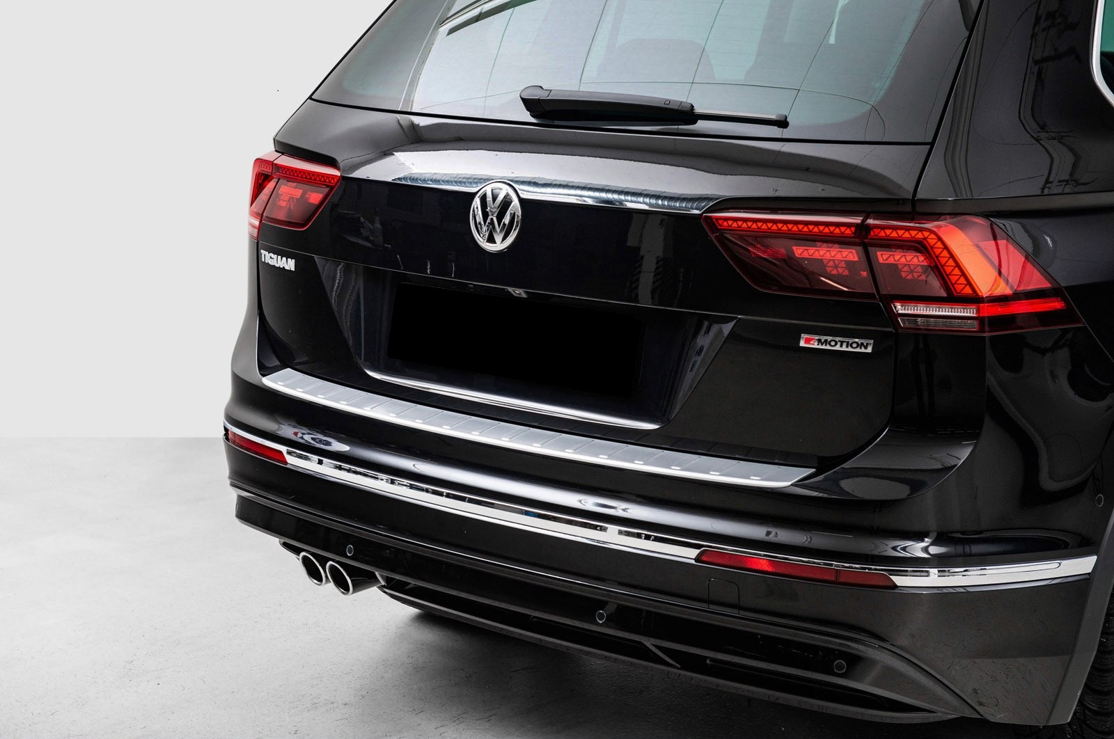 VOLKSWAGEN TIGUAN 2.0 TDI 150 EXCLUSIF R LINE 4MOTION DSG7 - Image 9