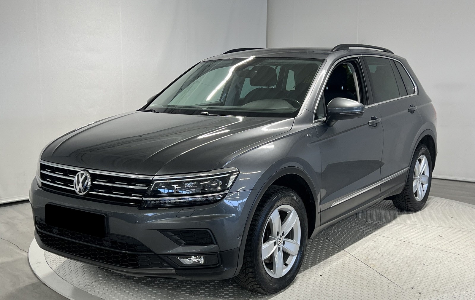 VOLKSWAGEN TIGUAN CONFORTLINE BUSINESS 2.0 TDI 150 DSG7 - Image 4