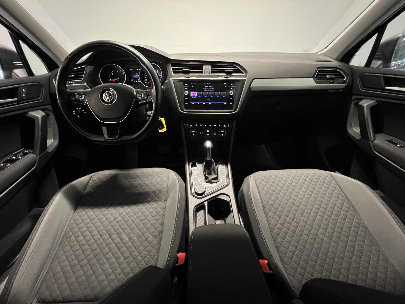 VOLKSWAGEN TIGUAN CONFORTLINE BUSINESS 2.0 TDI 150 DSG7 - Image 19