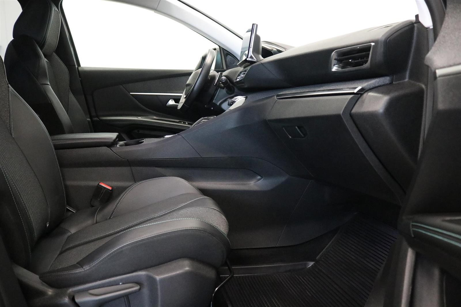 PEUGEOT 3008 II 1.5 BLUEHDI 130CH S&S ALLURE EAT8 - Image 11