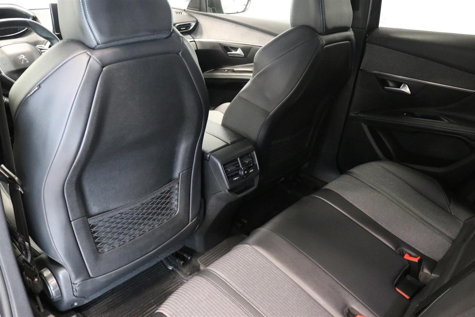 PEUGEOT 3008 II 1.5 BLUEHDI 130CH S&S ALLURE EAT8 - Image 13