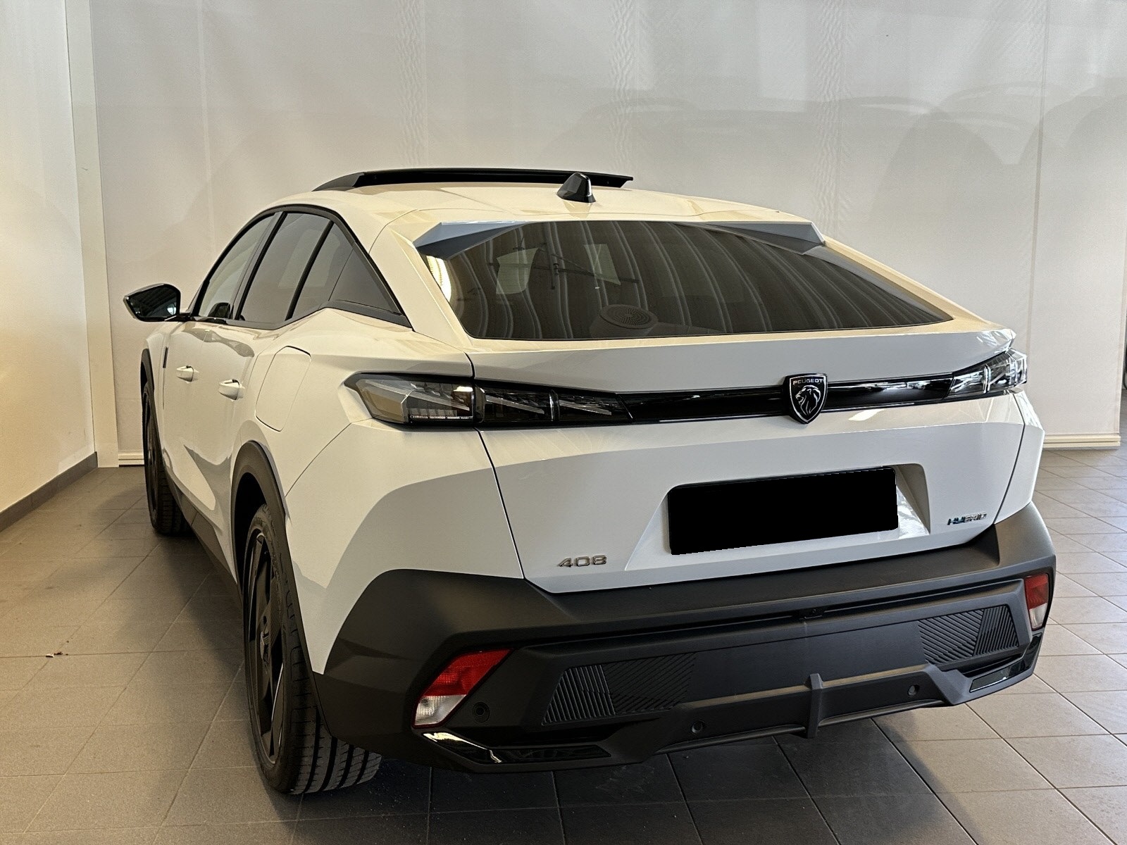 PEUGEOT 408 PLUG-IN HYBRID GT E-EAT8 - Image 10