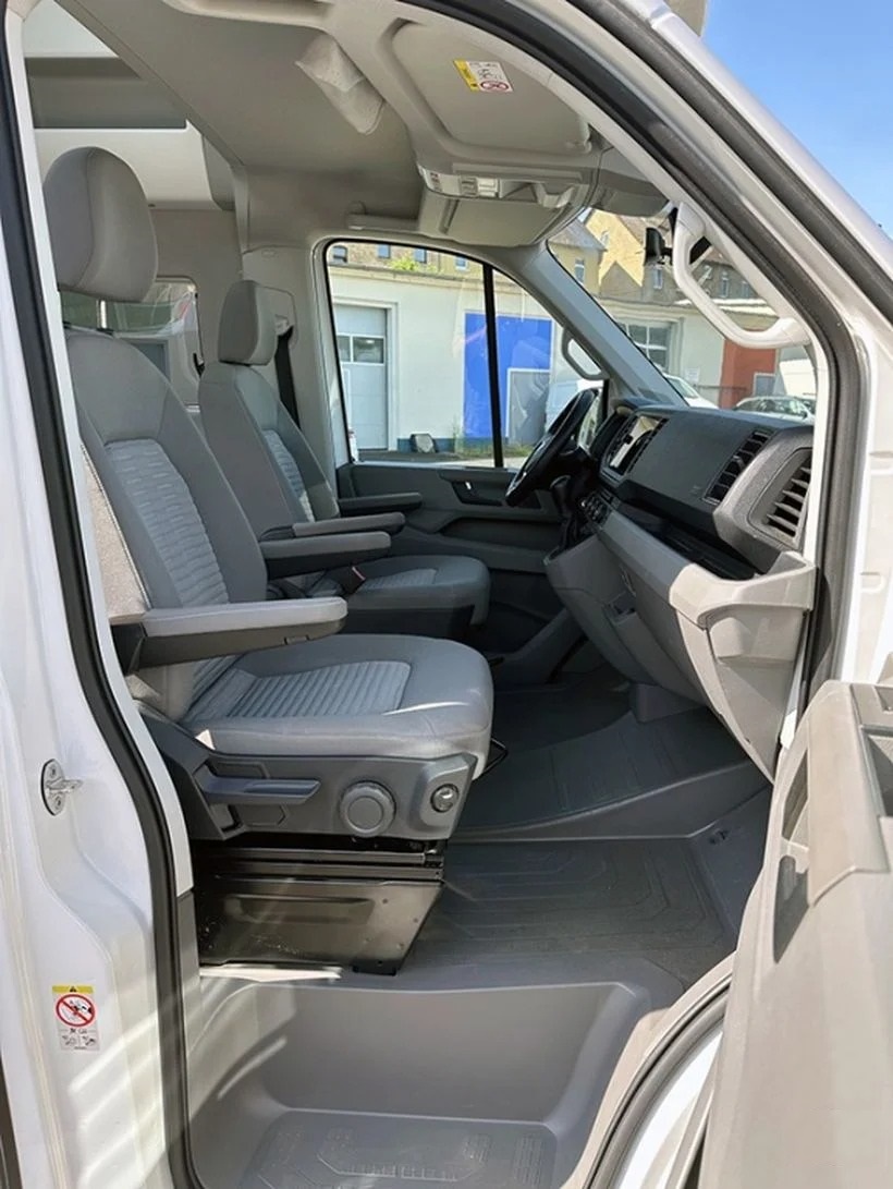 VOLKSWAGEN GRAND CALIFORNIA 600 - Image 10