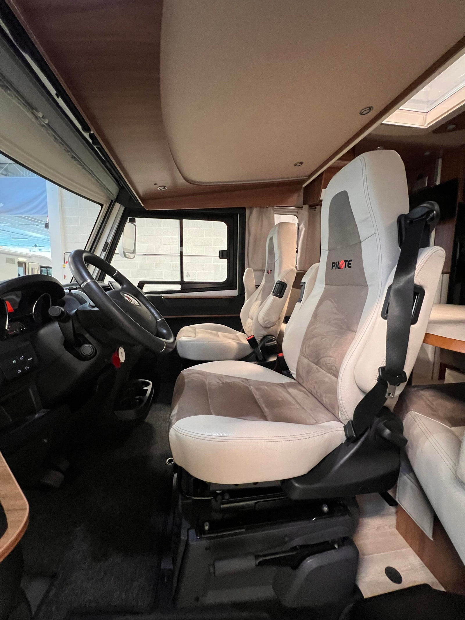 PILOTE G 781 C EMOTION - Image 9