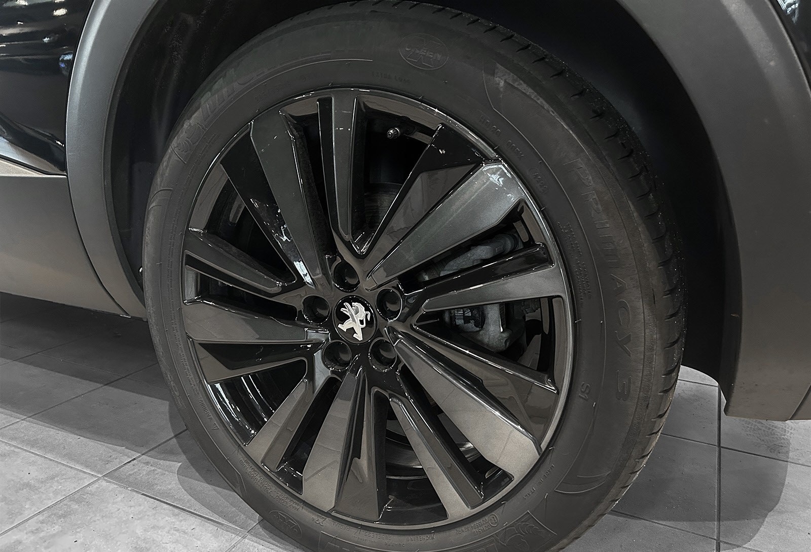 PEUGEOT 5008 II 1.5 BLUEHDi 130CH S&S GT PACK EAT8 BLACK PACK - Image 17