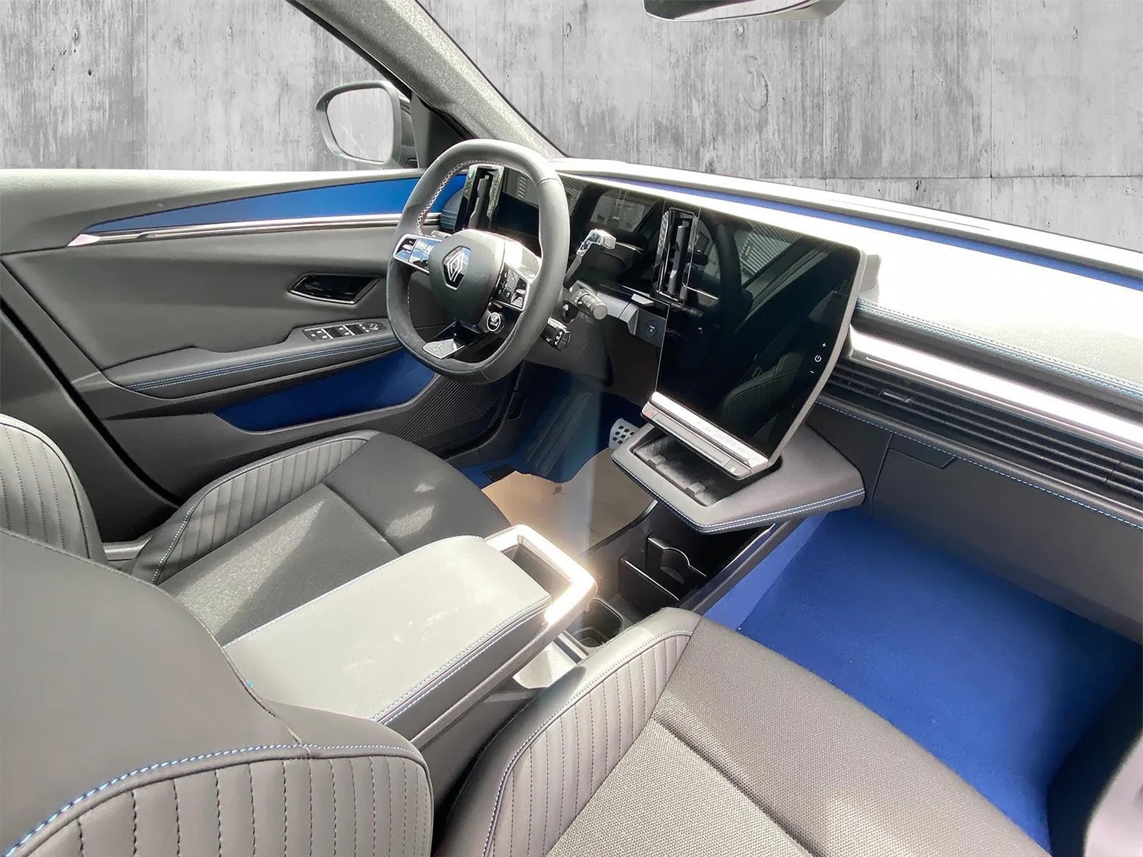 RENAULT SCENIC E-TECH TECHNO ESPRIT ALPINE GRANDE AUTONOMIE - Image 10