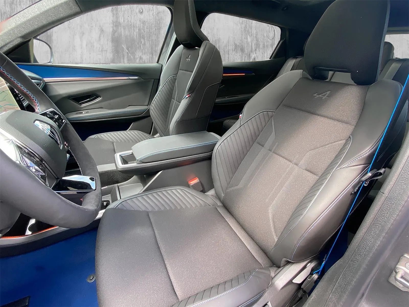 RENAULT SCENIC E-TECH TECHNO ESPRIT ALPINE GRANDE AUTONOMIE - Image 12