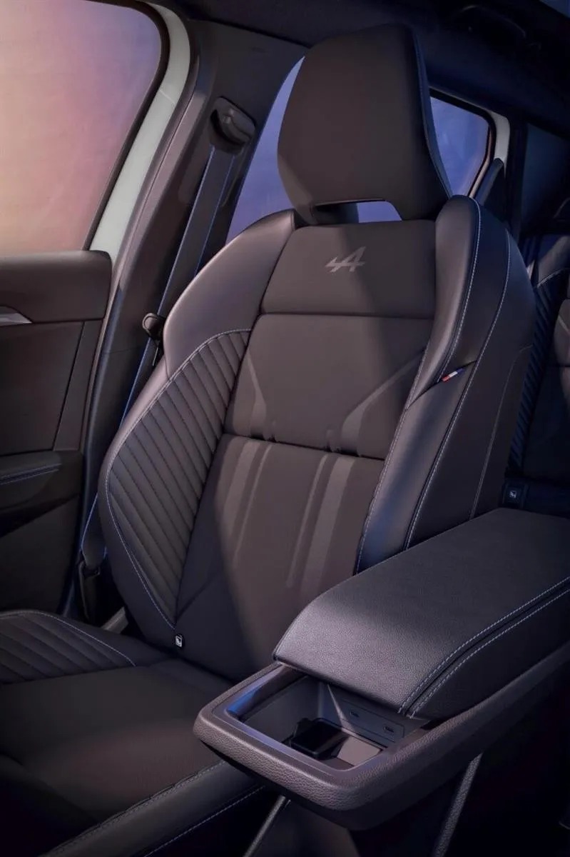 RENAULT SCENIC E-TECH TECHNO ESPRIT ALPINE GRANDE AUTONOMIE - Image 17
