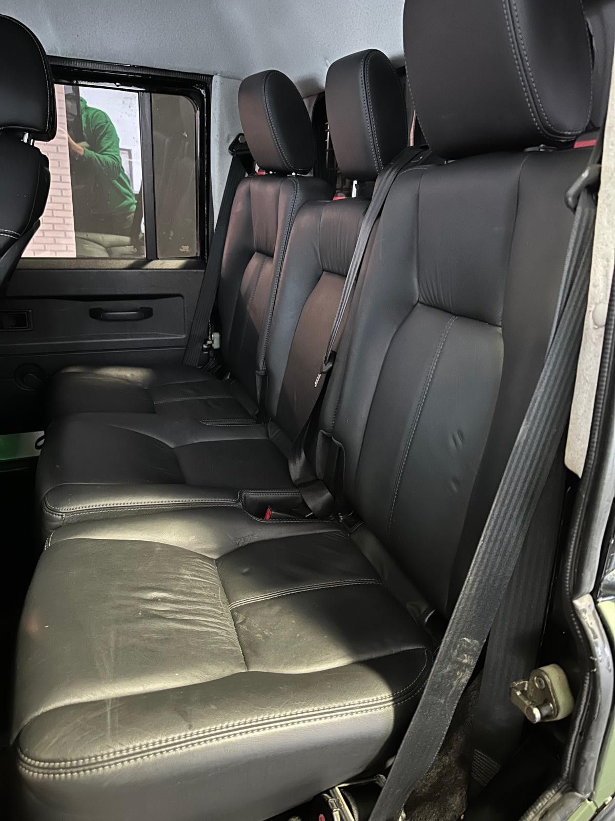 LAND ROVER DEFENDER 110 STATION WAGON TD5 - Image 19